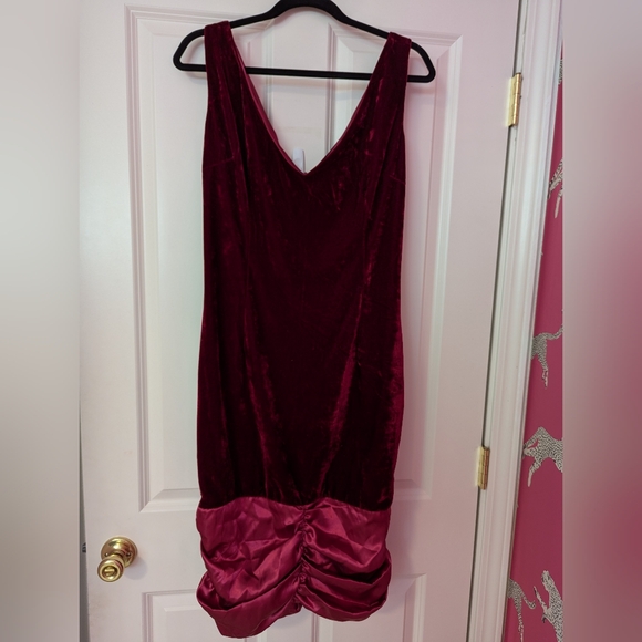 Bettie Page by Tatyana Merlot/Red Velvet Dress - Picture 3 of 4